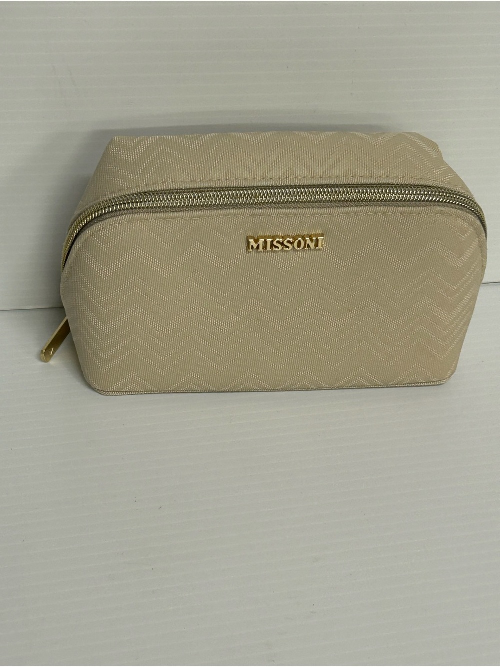 DELTA MISSONI Cream Travel Amenity Collectible Trip Bag ONLY Empty